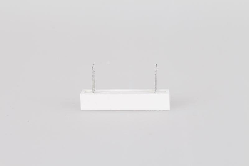 水泥陶瓷電阻：耐高溫的穩(wěn)定之選，電氣世界的可靠基石