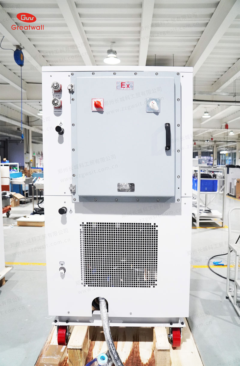 高低溫一體機(jī)后視圖 高低溫一體機(jī)后視圖