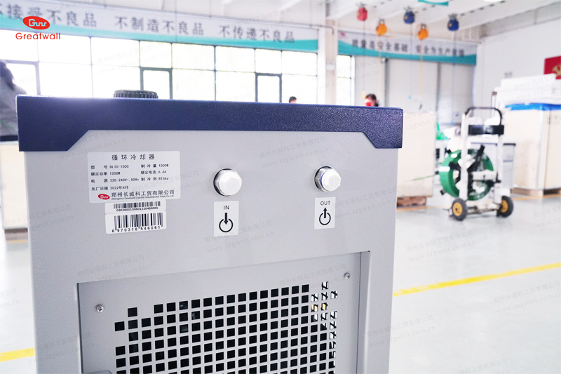 循環(huán)冷卻器進(jìn)出液口